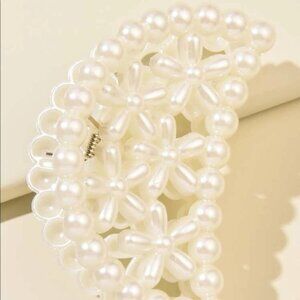 Faux pearl beaded hair claw